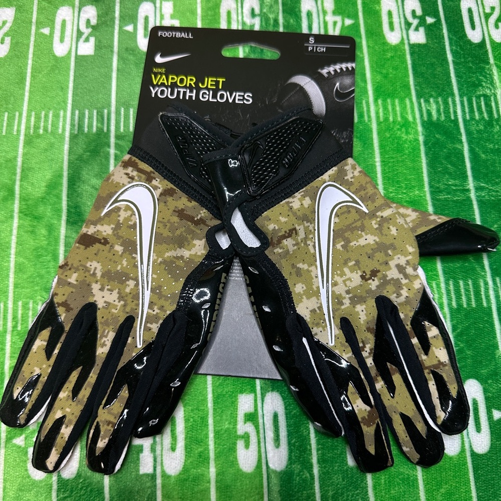 Nike Vapor Jet Youth Football Gloves Military Camo Small S Gloves